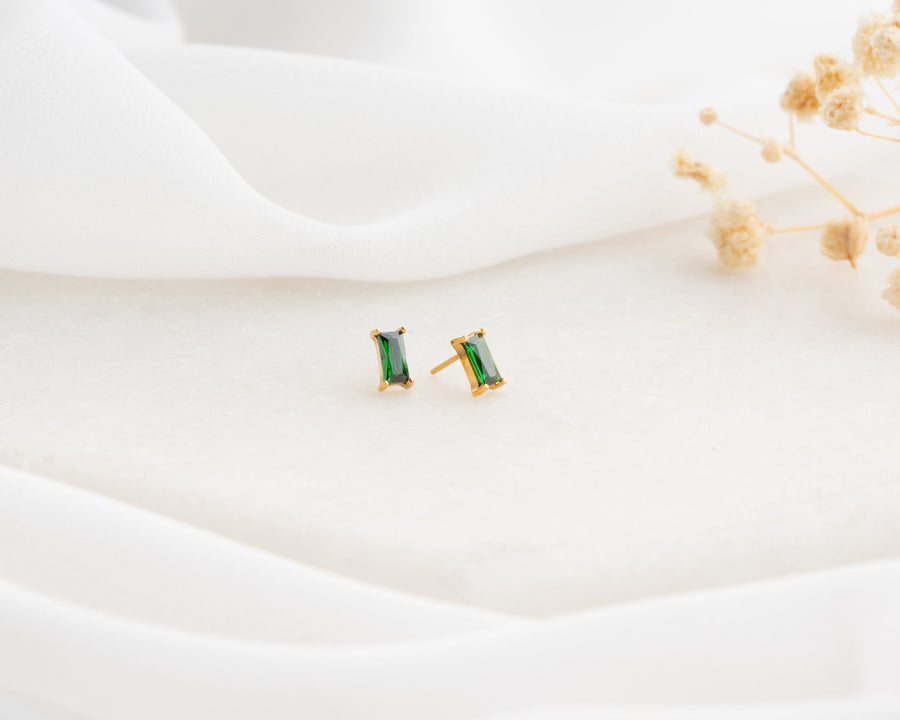 20G/18G/16G Titanium Emerald Baguette Push Pin Flat Back Labret stud • Threadless  Nap Earring • Tragus Stud • Helix, Cartilage, Nose Stud